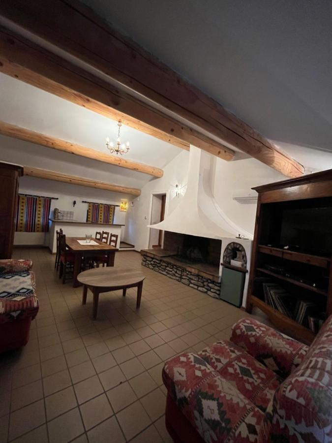 Вилла Le Cabanon Des Cigales Provencale Puymeras Экстерьер фото